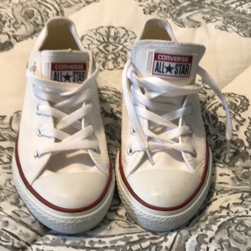⭐️⭐️⭐️White converse all stars ⭐️⭐️⭐️